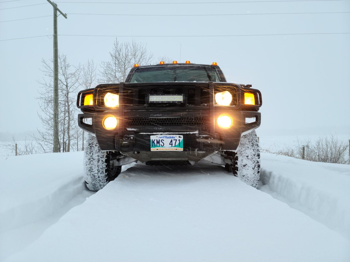 ExtremeStormJC's tweet photo. #Hummerlife https://t.co/2jbqtB5qYi