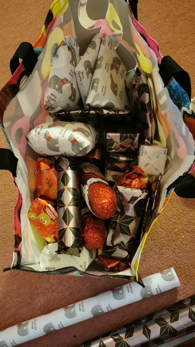 ReflectionOfAmy's tweet image. Aaaand done! I cannot believe in amongst redundancy, Universal Credit, starting a new job and a couple of minor breakdowns I've pulled this off this year 🎄

Feeling ridiculously accomplished this year (and immensely grateful to my mum and sister who paid to stock my fridge ❤️)