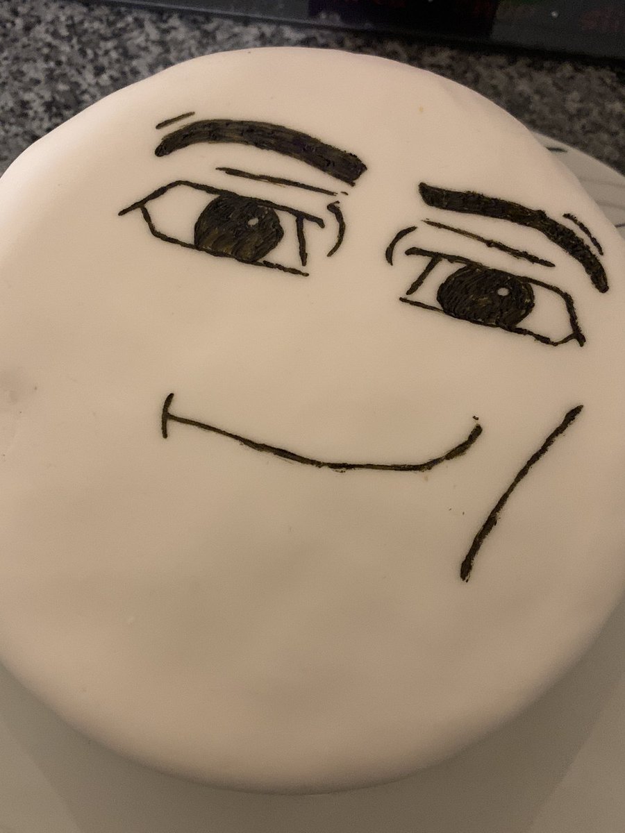 Asimo3089 On Twitter I Wish This Was My Cake - man roblox face