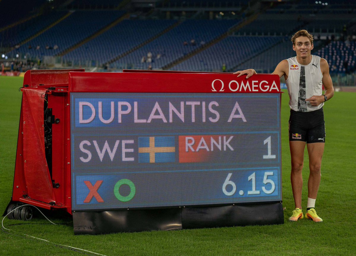 <a href="/mondohoss600/">Mondo Duplantis</a> @goldengala_roma <a href="/joshuacheptege1/">Joshua Cheptegei 🇺🇬🇺🇬 🥇🥇</a> <a href="/MeetingHerculis/">Herculis</a> Like and retweet this photo to vote for <a href="/mondohoss600/">Mondo Duplantis</a>!

📸 <a href="/coopsrun/">Chris Cooper</a>