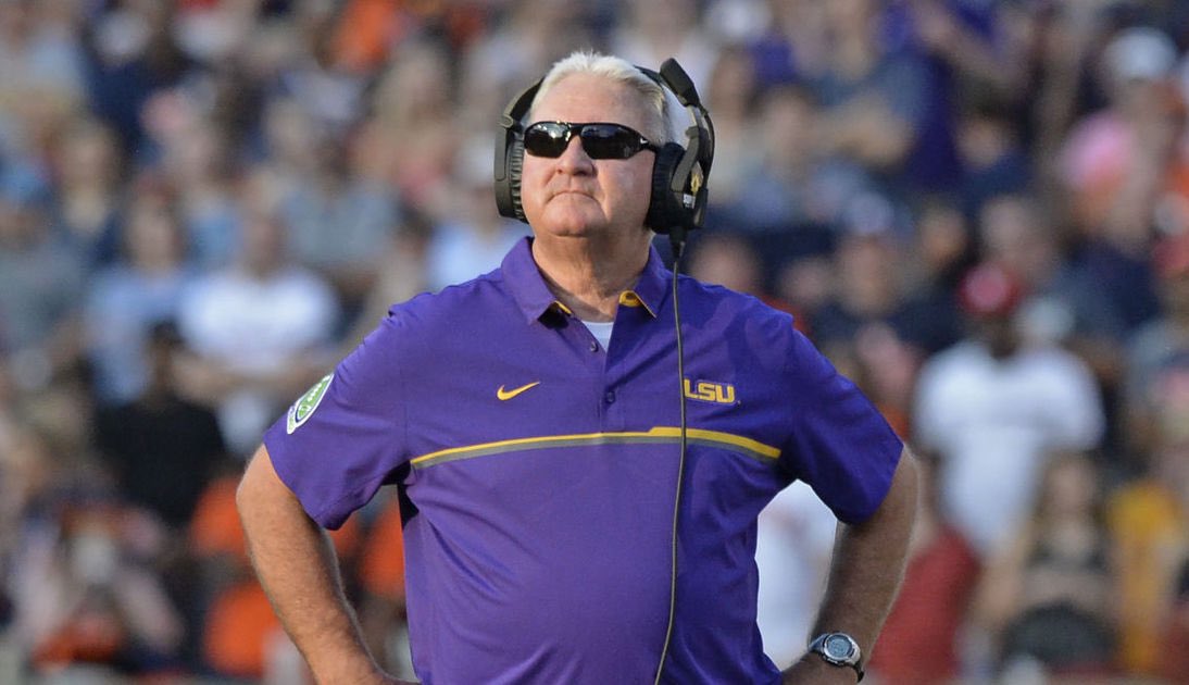 Steve Ensminger’s first + last games as #LSU OC?

Debut: LSU sets the school record for total yards in an #SEC game (Missouri 2016)

Finale: A freshman QB throws for 400+ in his second start and a freshman WR sets the SEC record for most receiving yards in a game. (Ole Miss 2020)