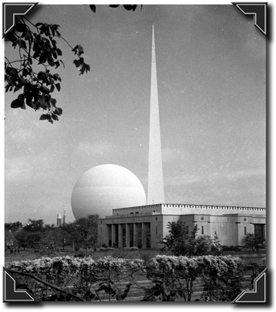 6. Two immense, stylized structures in the center of the fairgrounds— the Trylon and Persisphere — dominated the horizon. They contained a large diorama, called “Democracity,” depicting the utopian city of the future.[our report: https://look.substack.com/p/the-new-york-worlds-fair-of-1939]