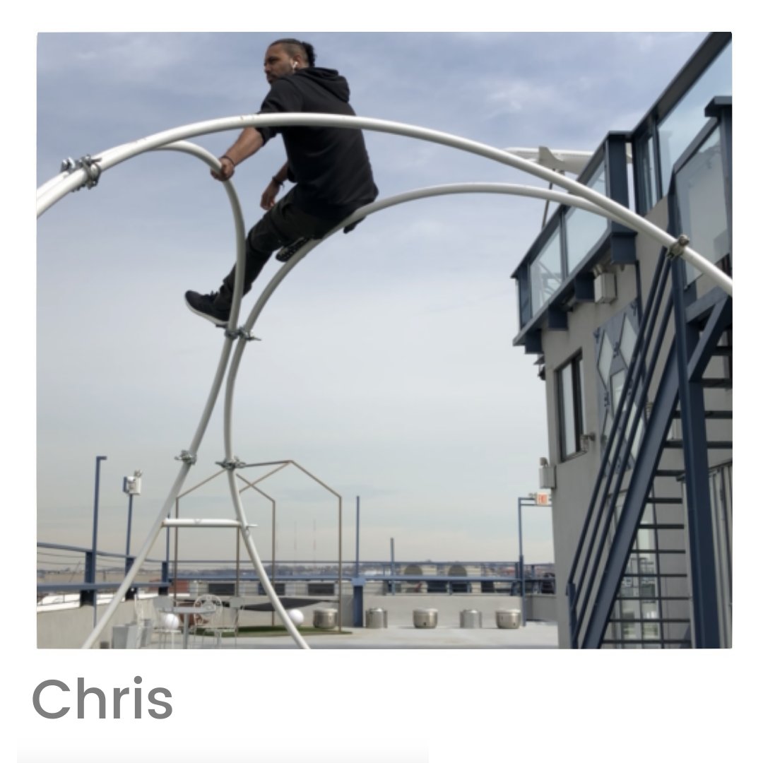 PSofNYC's tweet photo. "I’m super adaptable and helpful. If you sleep early, than I’ll be quieter. If you have company, I’ll say “hi” if you want me to!" - Chris #MyRoommatePerk

Find more roommates like Chris at https://t.co/holmsjIYsS #PSofNYC #PerfectStrangers https://t.co/pySGsHtD20