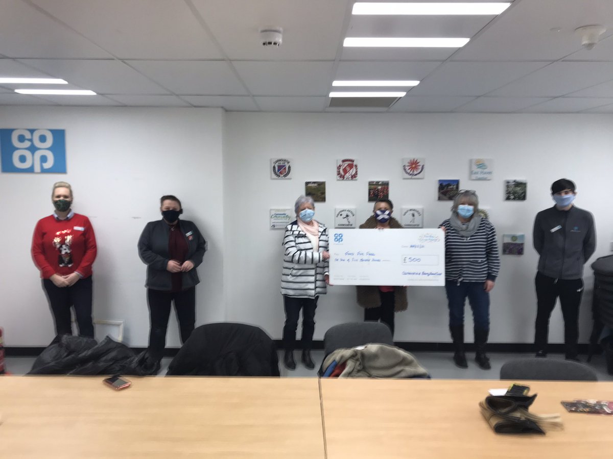 Caernoustie &amp; Barry Road Coop presenting £500 donation to a great cause Food is Free 🎉😊<a href="/maria_dryburgh/">Maria dryburgh</a> <a href="/mccarthy_1888/">Michael McCarthy</a> <a href="/brobertson81/">Brian Robertson</a> #ItsWhatWeDo ☃️🌲🎅