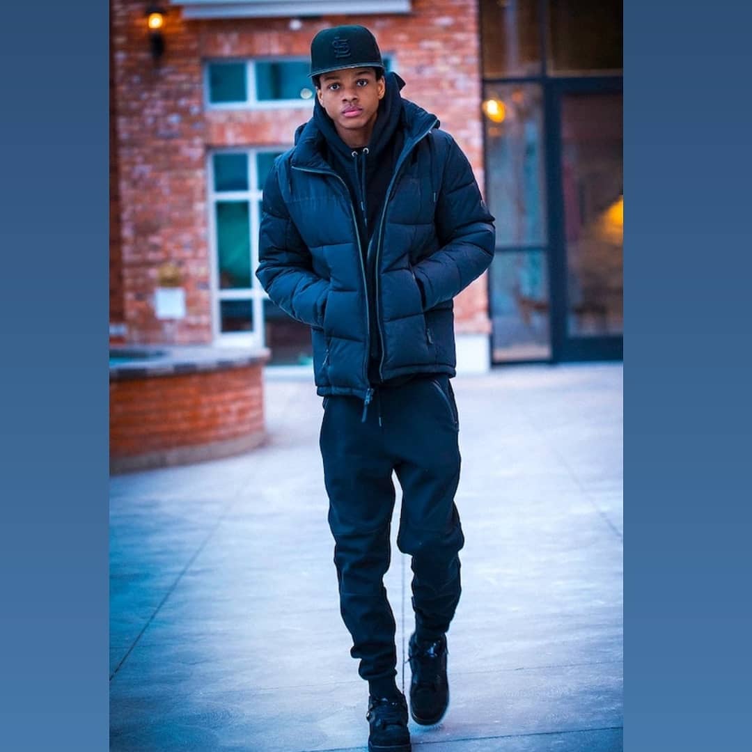 Sexy_cheekz's tweet image. Ready to take the world on! #modelmode #modelready #freshface #18 @FashionCanada @FashionWeek @voguemagazine @vogue_italia @VogueParis @CalvinKlein @HUGOBOSS @TommyHilfiger @Diddy @seanjohn