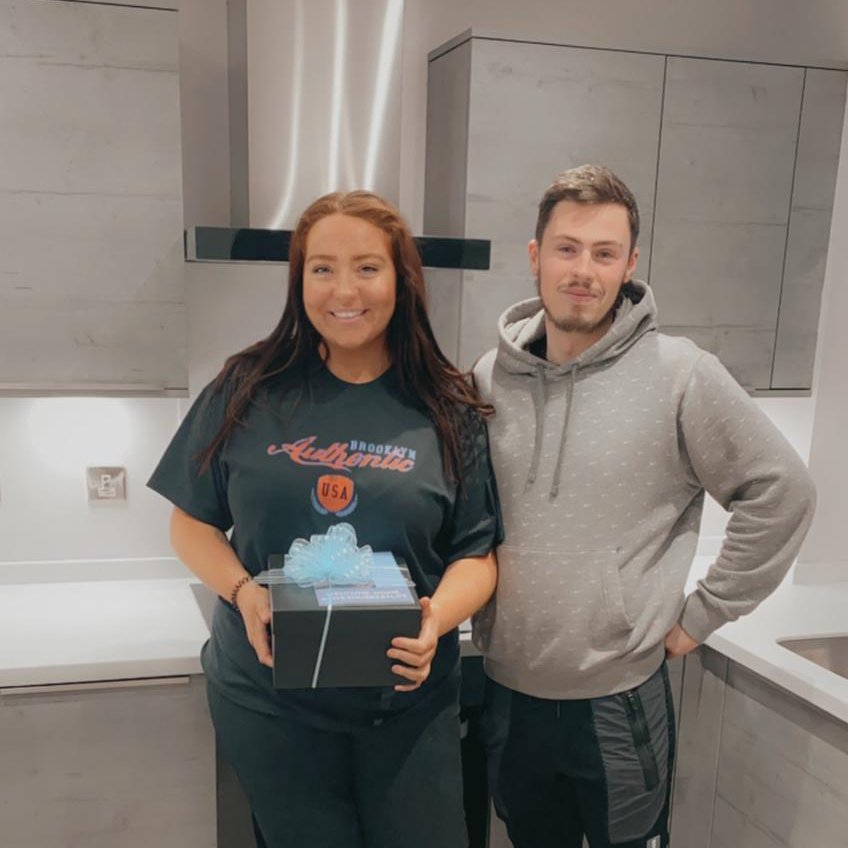 MailboxSPT's tweet photo. Happy Move-In Day! We hope you enjoy living in your new home. We're so glad you're in for Christmas... 🎄 https://t.co/HyuFhgqKEK