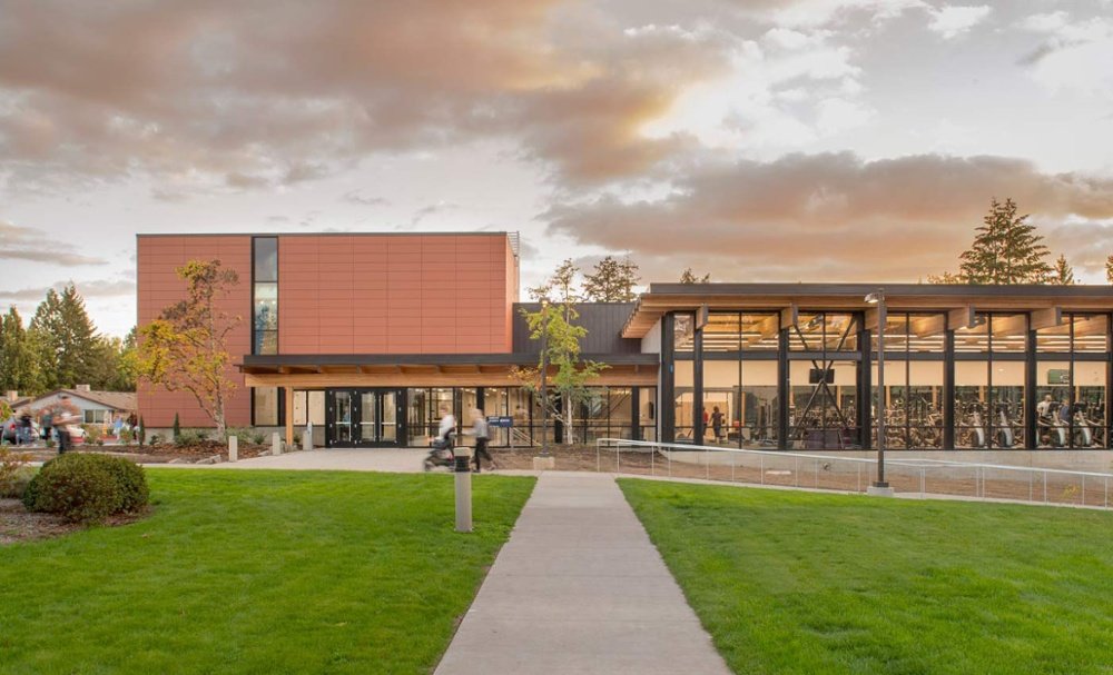 AvenereCladding's tweet photo. The #facade of the George Fox University student activity center in Newberg, OR beautifully showcases Burnt Sienna colored #NeaCera #cladding #rainscreens- Designed by Soderstrom Architects.
https://t.co/AFNJo6RMs4

#ExteriorDesign #Architecture #Facades #Design https://t.co/kB9tS0qbif