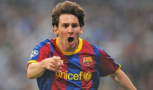 de la plus prestigieuse coupe du foot, la ligue des champions, dans les derniers instants de temps de jeu, qui viendra donner un aventage au Barça. Le Barça qui va filler en final et s'impose face à Manchester United, encore grâce à un but légendaire de Messi. 