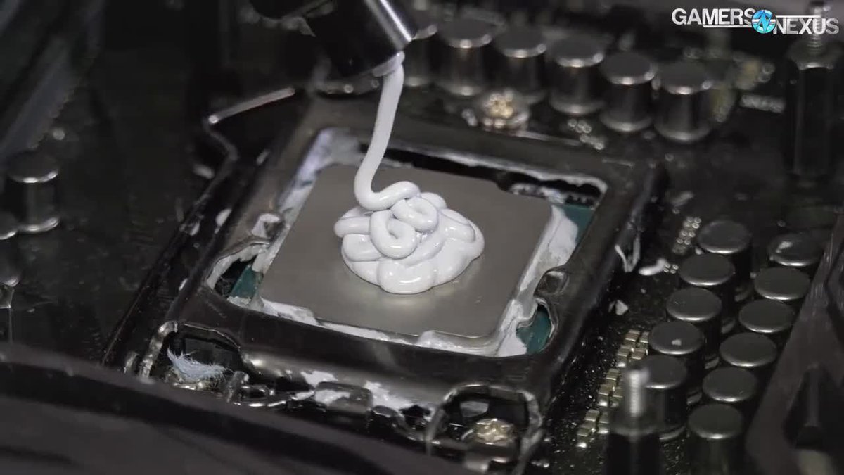 SplashKingSC's tweet photo. @LinusTech @ElectroBOOMGuy https://t.co/xLD611XAPM