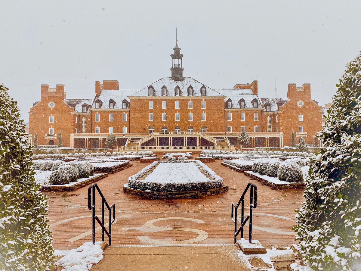 We’re dreaming of a white Christmas at #okstate...

📸 <a href="/DevinWilber/">DevinLawrenceWilber📸</a>