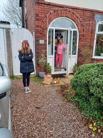 OperationYoung's tweet photo. Thanks to our little elves 🧝‍♂️ who’ve been delivering Christmas goodie bags to our young op farmers all day 🎄
There’s a festive Yule log kit, mulled apple juice ingredients and Greek basil seeds to plant next year 🌿 
Don’t forget to send us your photos YOF
Funded by @TNLComFund https://t.co/fgM88pjbmX