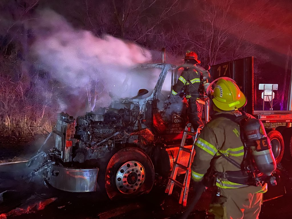 MtkaFD's tweet photo. Yesterday early morning, #MtkaFD crews responded to a semi-trailer cab on fire on Highway 7. The driver was unsuccessful in putting out the fire with an extinguisher and is safe. The trailer was not damaged and the truck was able to be towed. https://t.co/xnfteSeCEv