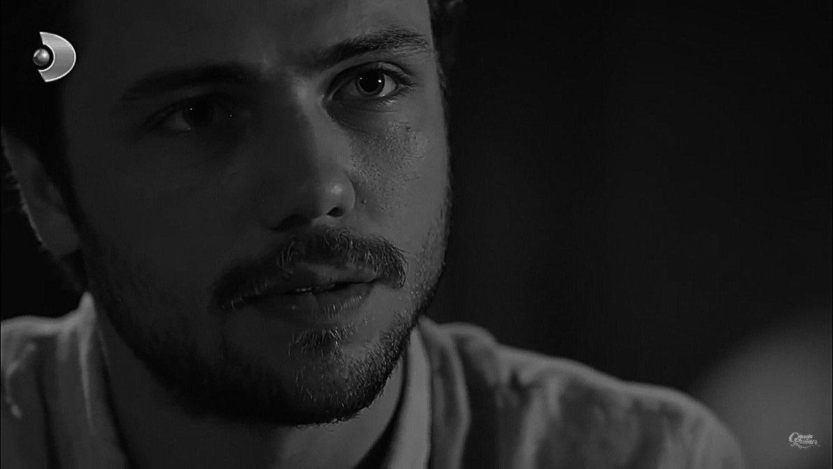 miyavlayin's tweet photo. +sevgi görmeye alışık değilim ben, belki onun hoyratlığıdır bu.
-değilsin. 
#alsel ✨ https://t.co/VTHBIVirVD