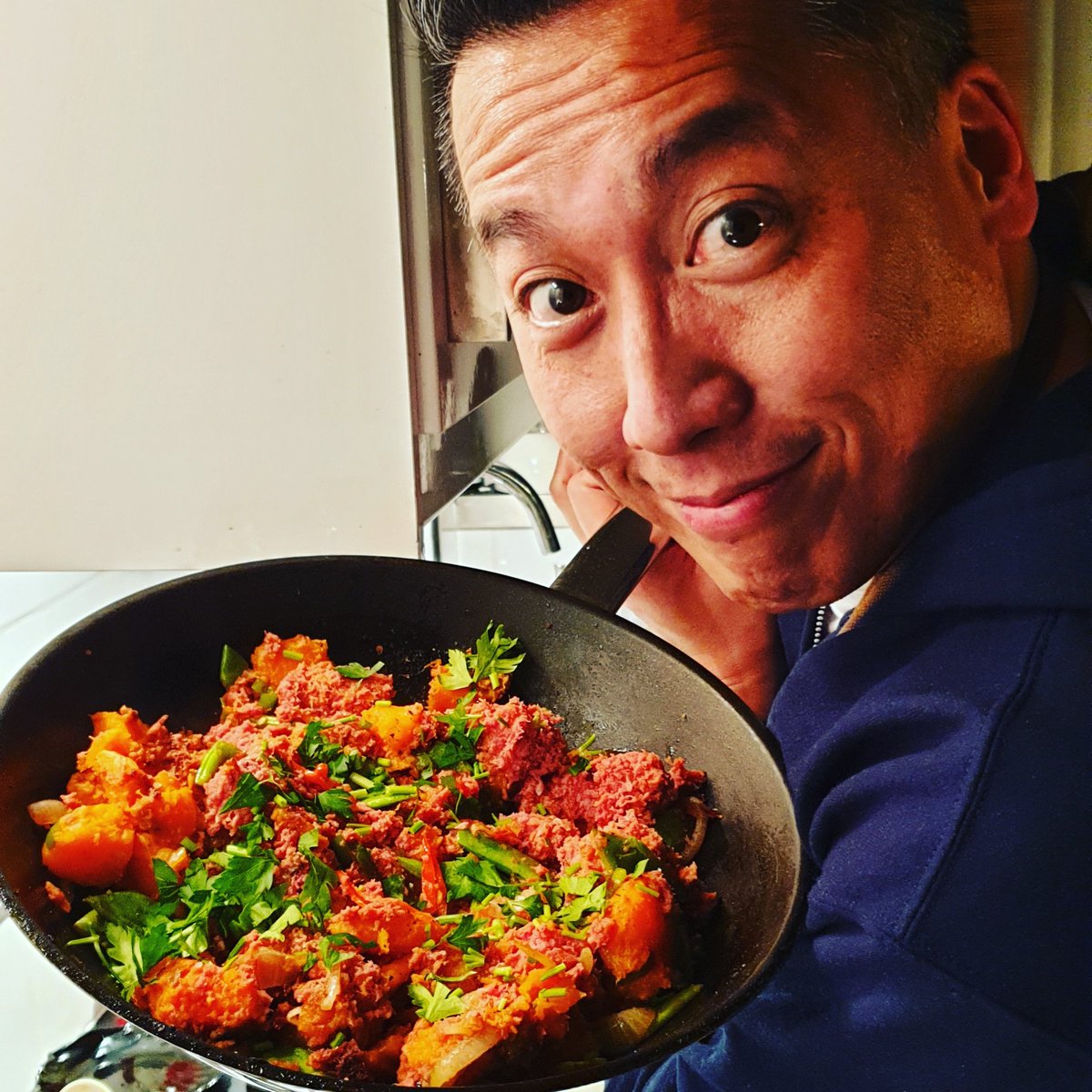 kokkiescooking's tweet photo. Corned Beef Sweet Potato Hash! #britishfood #cornedbeef #cornedbeefhash #hash #sweetpotato #sweetpotatohash #quickdinner #bestofbritish #dinner #actor #actorslife #recipe #cooking #food #foodporn #foodpics #foodie #homecook #homemade #homecooking #comfortfood #homechef https://t.co/egl1pEHHRL