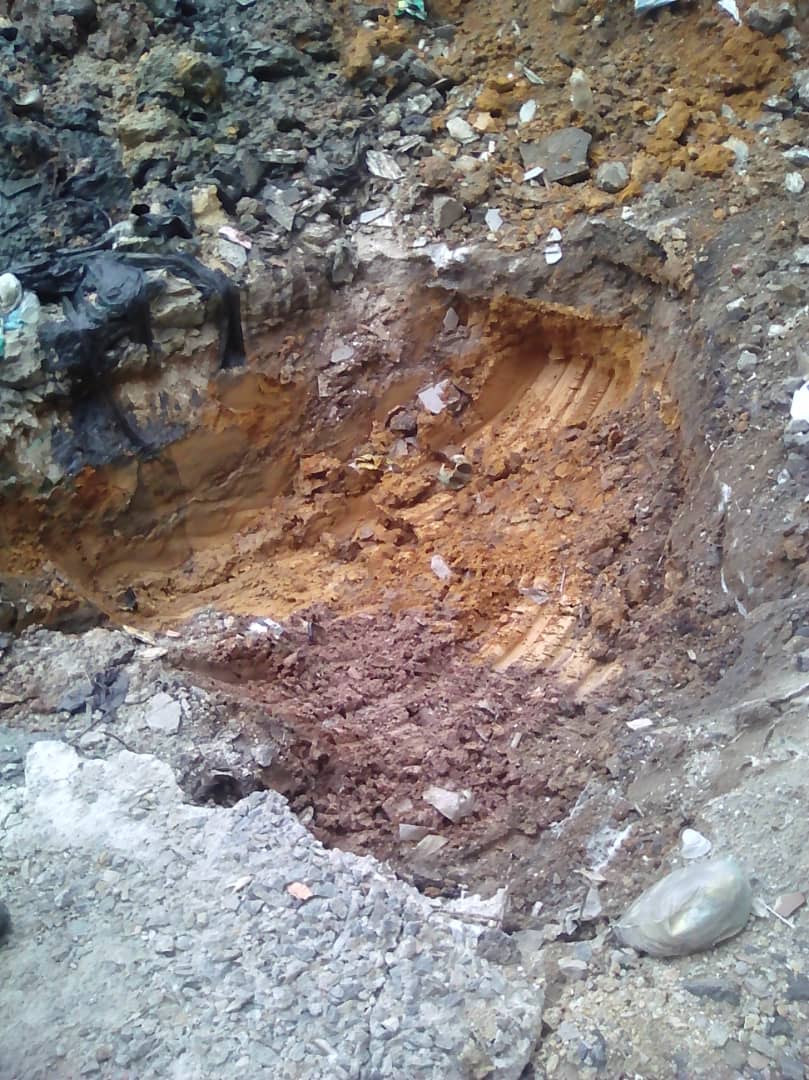 22DIC | Mcpio. Libertador (Dtto. Capital) Cuadrilla de mantenimiento de Hidrocapital saneó afectación vial en la Av. Nueva Granada. Se realizó limpieza, se achicó, se extrajo el sedimento y escombros. #AlServicioDelPueblo✊🏽🇻🇪 <a href="/NicolasMaduro/">Nicolás Maduro</a> <a href="/NestorLReverol/">Néstor Reverol</a>