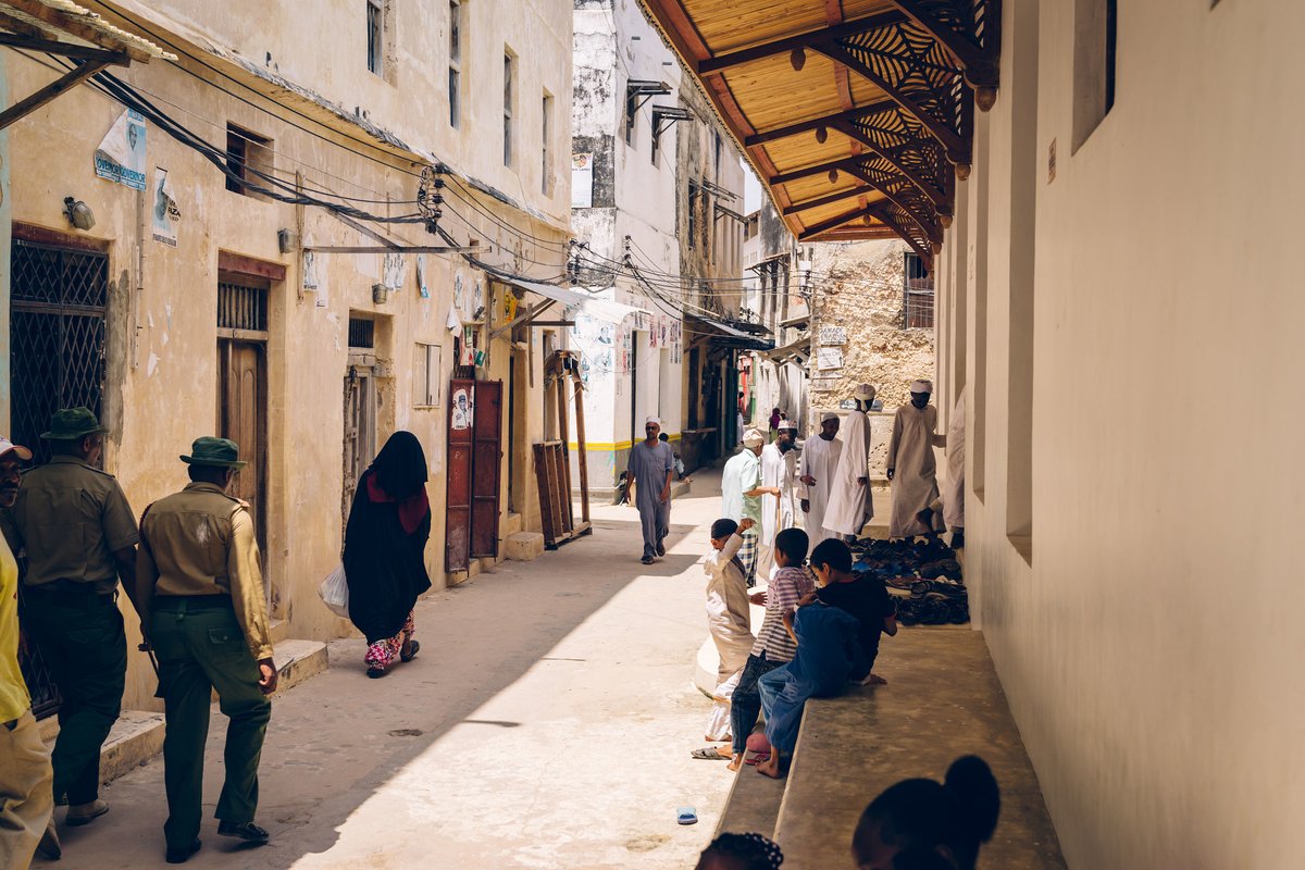 Lamu Town in modern Kenya is the oldest and best preserved Swahili settlement in East Africa and an example of African  #GoodUrbanism. Founded in 1370.