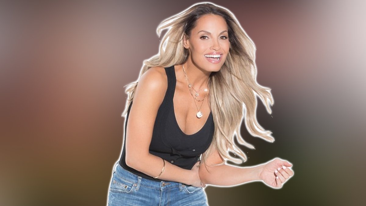 Trish Stratus Has Talked About Working as WWE NXT Producer https://t.co/7dOLKj7iT5 https://t.co/SBFGqSSJOv