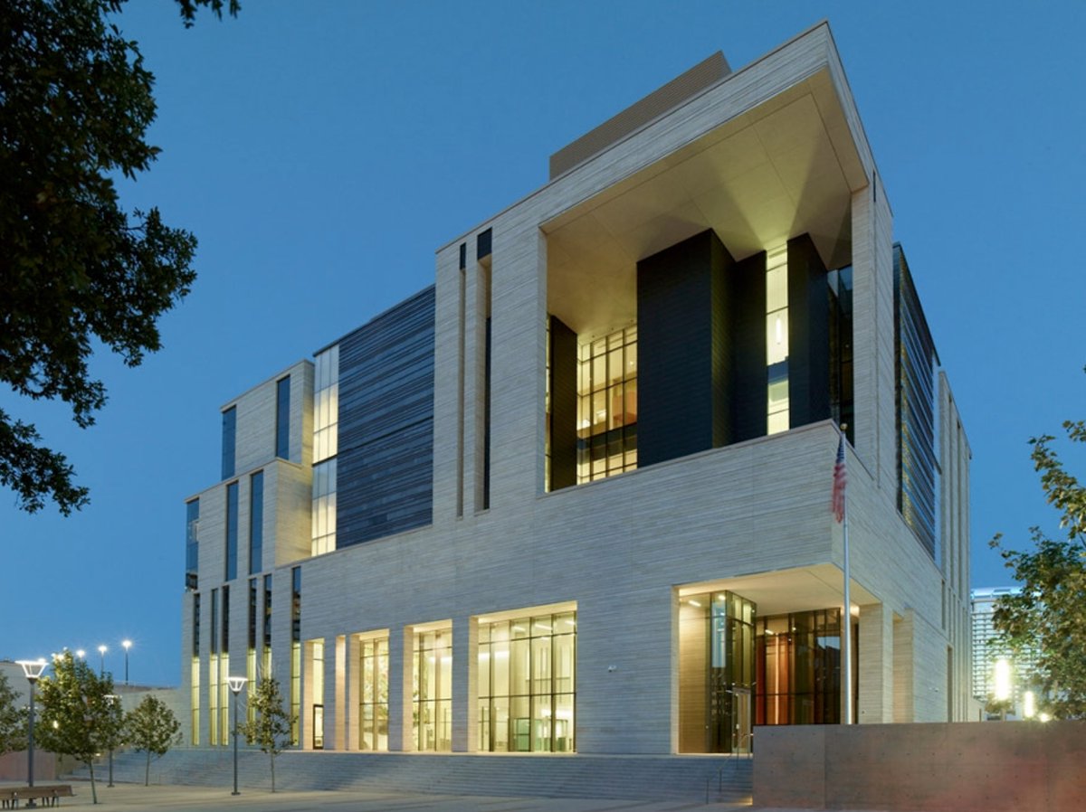 Here are some federal courthouses built in recent decades -- and one right now under construction -- per this set of ideas. In order, these are located in Boston (completed in 1999), Springfield (2008), Austin (2012), and San Antonio (2021?). /7