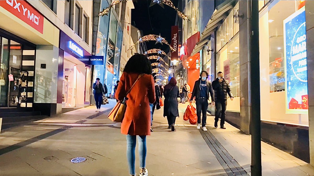 potato_japan's tweet photo. Germany Pre-Christmas Shopping Walk in Essen City 2020 - Night Walking
📺VIDEO: https://t.co/8LmeMlpVDK
Join me for this walk on a silent night in November!
#SilentNight #christmasshopping #winter #Essen #essengermany #GermanMediaRT #germany2020 #shopping #walking #YouTube https://t.co/d3VW1anLC6