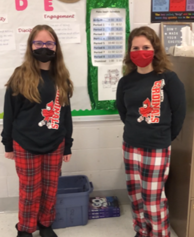 miss_merritello's tweet photo. Pajama Day (and twin day too?!) #SouthSpiritWeek @PalosSouth118 https://t.co/VMpDgYWrE9