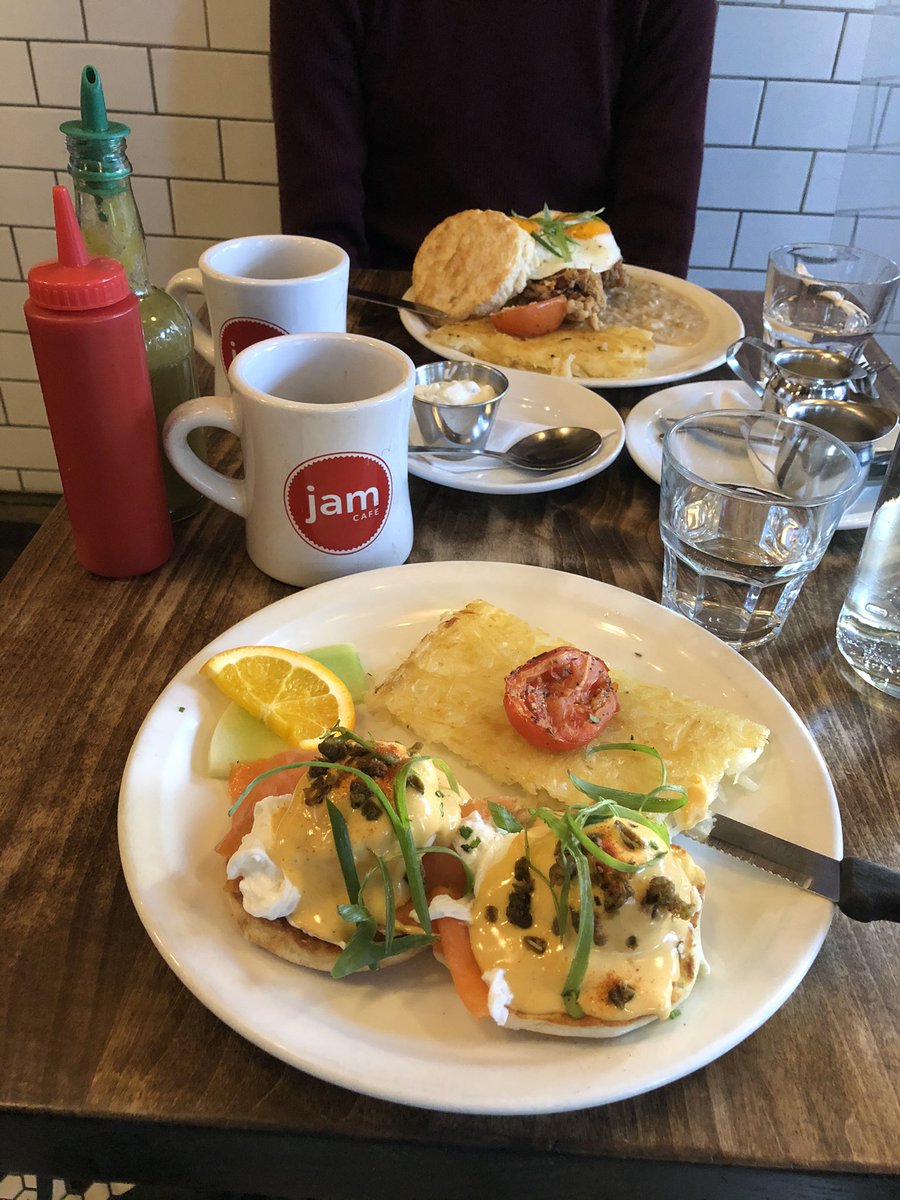 BexShapiro's tweet photo. @MikeySadowski We love #notmarketing
(I’m brunching, obv) https://t.co/2VzkoTWoT3