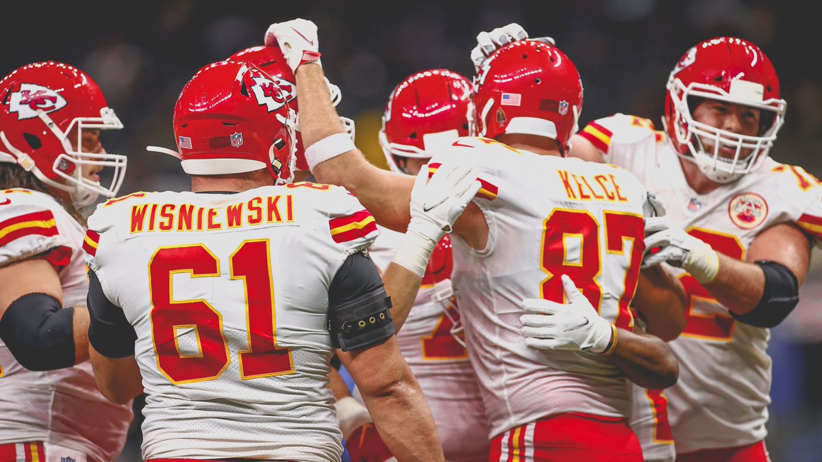 Let's keep supporting our guy, <a href="/tkelce/">Travis Kelce</a>!

RETWEET TO VOTE

#WPMOYChallenge + Kelce
#WPMOYChallenge + Kelce
#WPMOYChallenge + Kelce