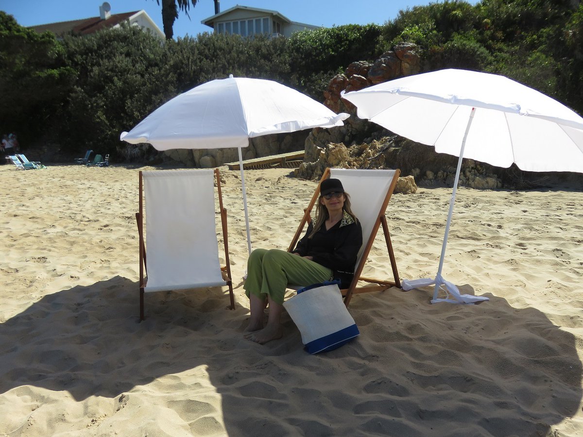 ShopperSAfrica's tweet photo. SAVE PLETT: @alanwinde @CyrilRamaphosa @DlaminiZuma There are NO high-rise residential blocks of flats in Plett, like Sea Point & Cape Town? Why have beaches been closed in Plett & NOT Cape Town? #SavePlett #COVID19 #plettitsafeeling #MeetOurSouthAfrica https://t.co/uU3RwiOta0 https://t.co/oQXKGu7zZh