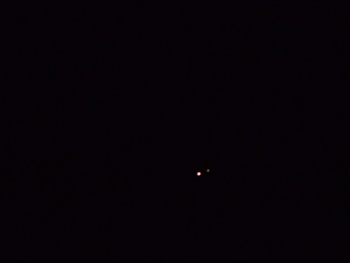 MikeSellman5's tweet photo. The best I could take with my Nikon D7000, 300mm lens. #JupiterSaturnConjunction Colbert Hills Golf Course, Manhattan KS https://t.co/xVIAVLJQU6