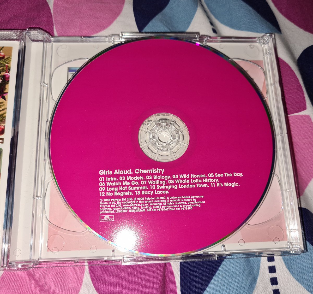 RLeBonTennant's tweet photo. Thought I'd share a thread showing off my 2 CD deluxe edition of Chemistry by Girls Aloud. Here's the front cover, tracklisting on the back for both discs & what both CD's look like. ๐๐๐ฅณ๐๐๐๐
#GirlsAloud #Chemistry #2CDEdition https://t.co/iTj2wQfzCF