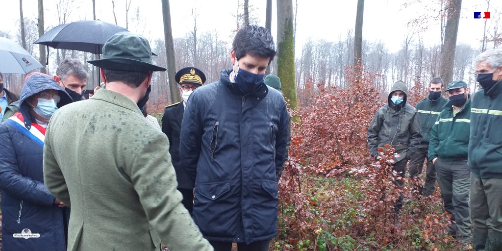 ONF_Officiel's tweet photo. Mardi 22/12, journée sous le signe du plan de relance et de la stratégie de renouvellement #forestier de l'Etat ! @J_Denormandie s'est rendu au chevet de la #forêt domaniale de Lyons. @Agri_Gouv https://t.co/9QcPFhefAC