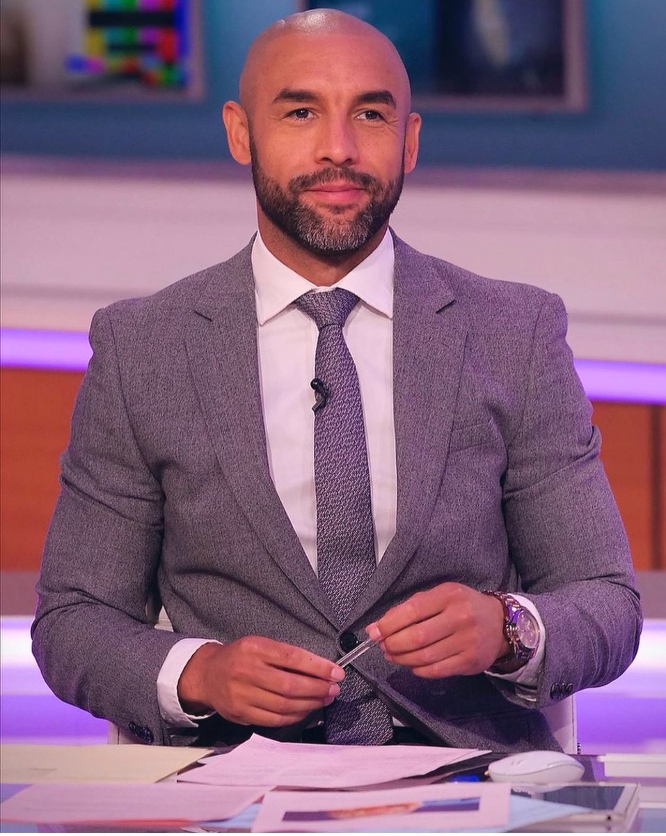 Is Alex Beresford Gender Rumors True? | @CharlotteHawkns