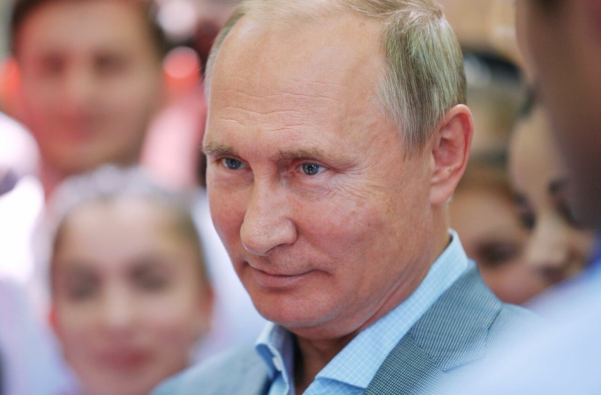 le_Parisien's tweet photo. Russie : Poutine signe une loi donnant une immunité à vie aux anciens présidents
➡️ https://t.co/4oMN4e6Dtj https://t.co/zw9cJBUtGW