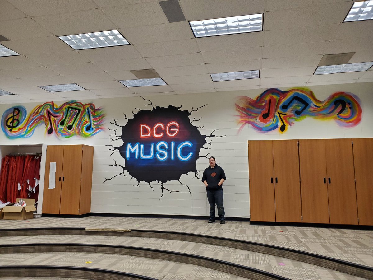 ArtDcg's tweet photo. Making our school beautiful! Thank you for sharing your talent, Derek! #dcgexcellence #DCGHS https://t.co/Gda8HwYKhx
