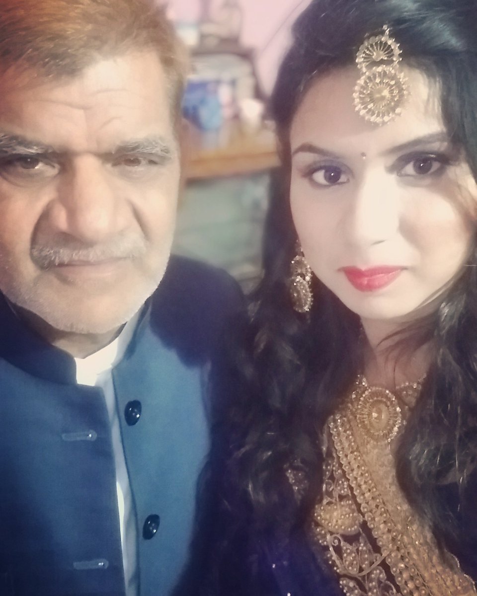 Sonika52507388's tweet photo. @mybajajcapital but due to his support and love I never break down,  at last I want to thanks God for giving me such an nice, understanding father.
@mybajajcapital #ChristmasContestAlert #GiveawayAlert
Tags
@sarah_khan_05 @vikkkrammmm @Soniyaskjain1 @NehaPau55339573 @pradeep9152 @racerme https://t.co/c4xFIy7J6r