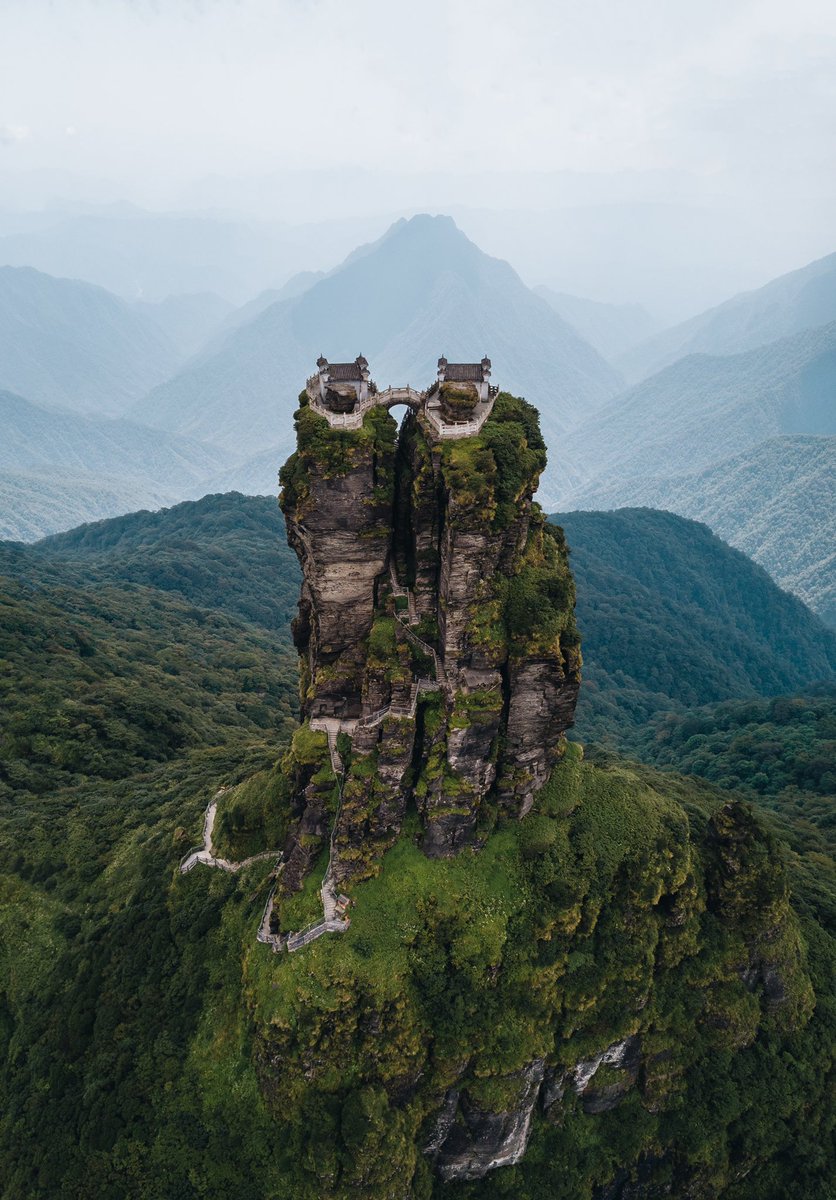 heykelseyj's tweet image. To this day, the craziest thing I’ve ever seen

Fanjingshan Mountain, China