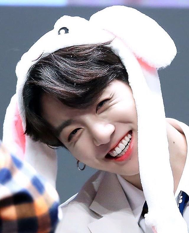 Jungkook looking the cutest in head wear-A thread;