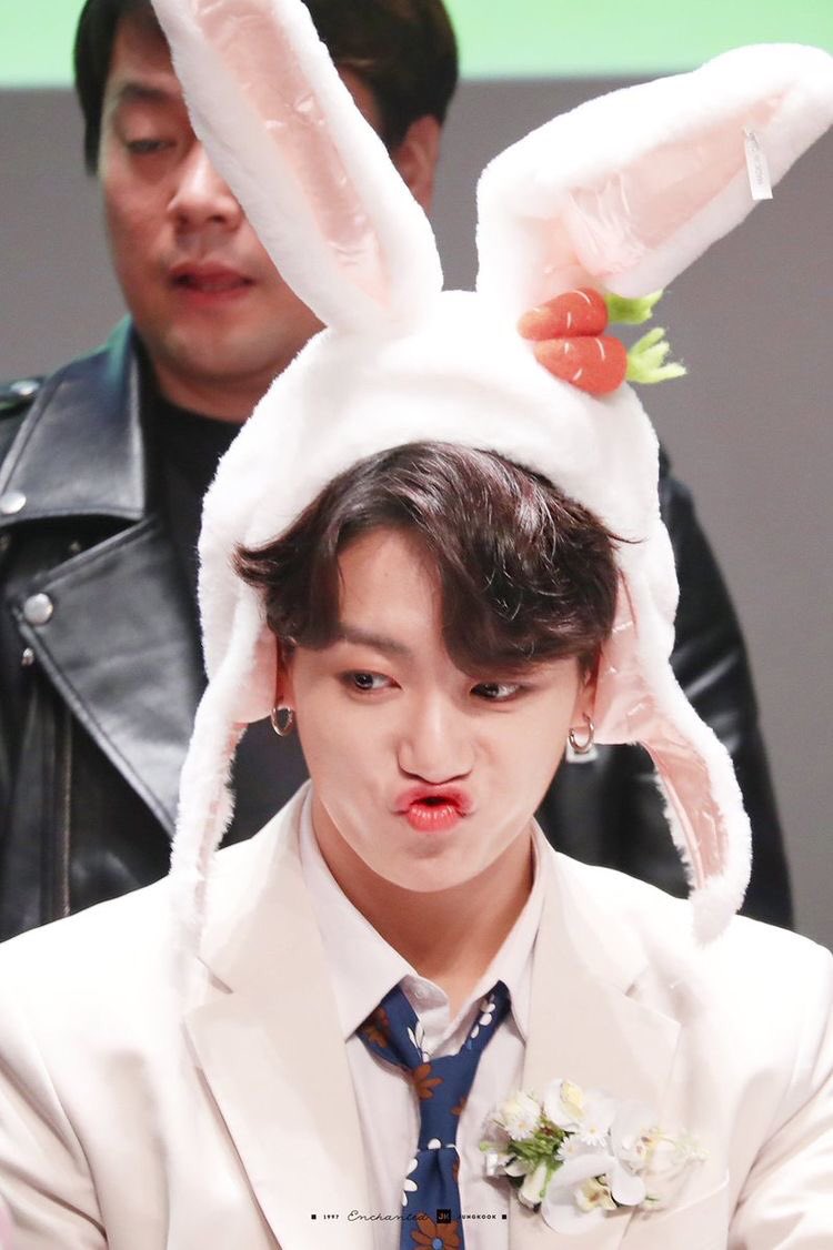 Jungkook looking the cutest in head wear-A thread;