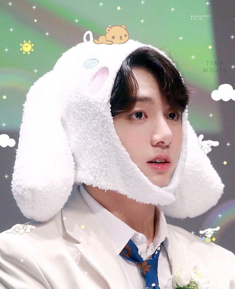 Jungkook looking the cutest in head wear-A thread;