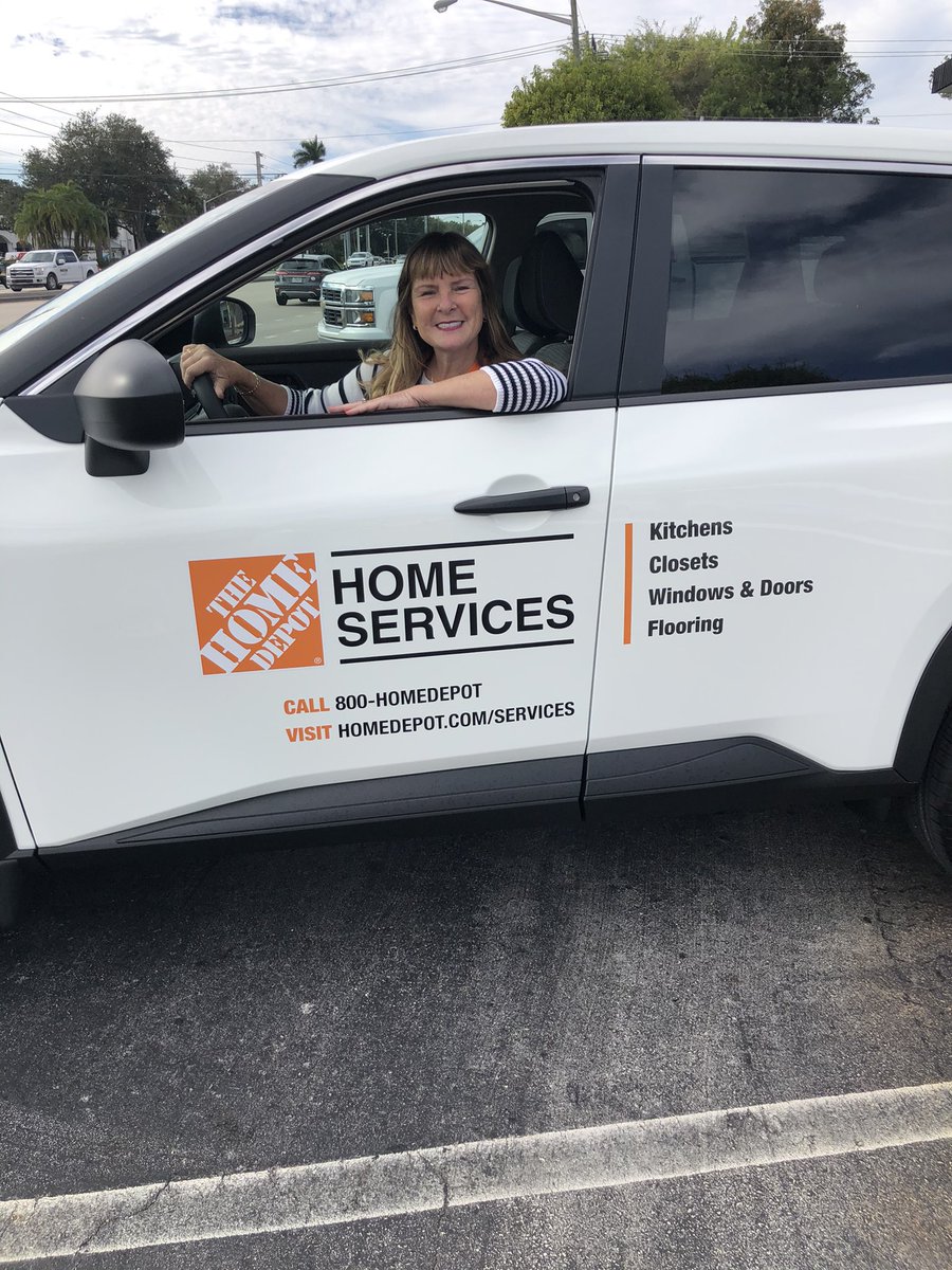 patricia_wiley's tweet photo. Closets on Wheels! #myrouge #hdisfleet #HomeDepot #HomeServices @Sara_Owen_HDIS @THDdiana https://t.co/srAV4OB7Nb
