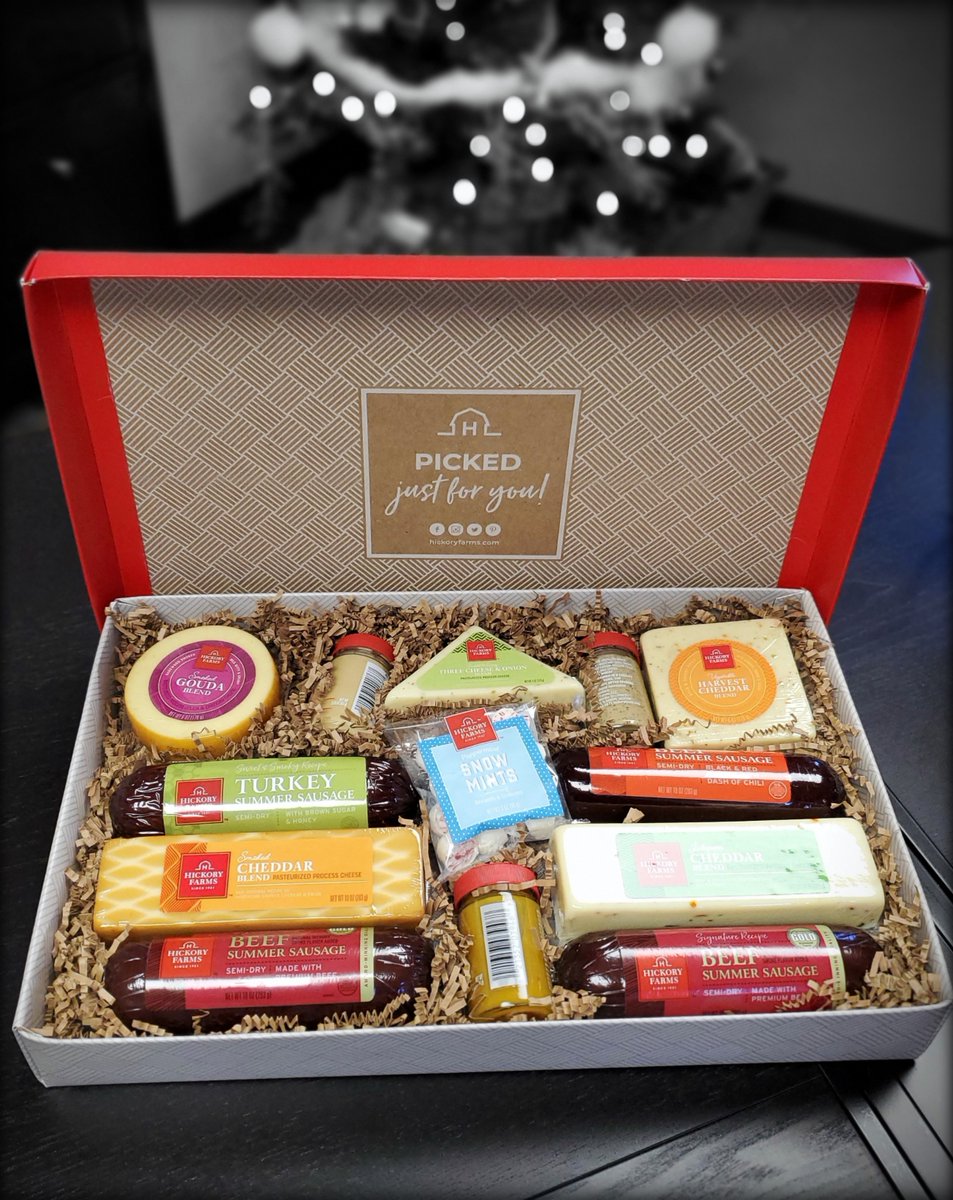 VARC_Solutions's tweet photo. Can't go wrong with @HickoryFarms. Thank you so much @fishbowl!
🌲🥂 Merry Christmas & Happy New Year 🥂🌲
#fishbowl #teamVARC #Christmas2020 #quickbooks #hellohickory https://t.co/EwlfRQfZFN