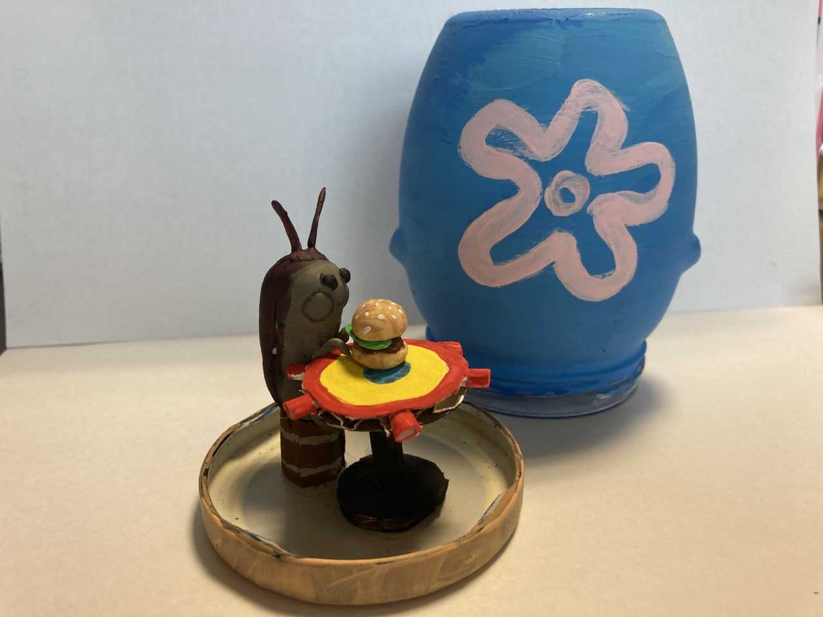 BBPArtandMusic's tweet photo. The MS Art Club is hosting a "Jam Jar Contest." After 25 jam jars were donated to the art club, Mrs. Burns challenged the students to see who could create a work of art using a jar. The first contestant's entry is attached! Way to go!
#JWYMS #BBPSchools #VisualArts #creativity https://t.co/QHM9PCe903