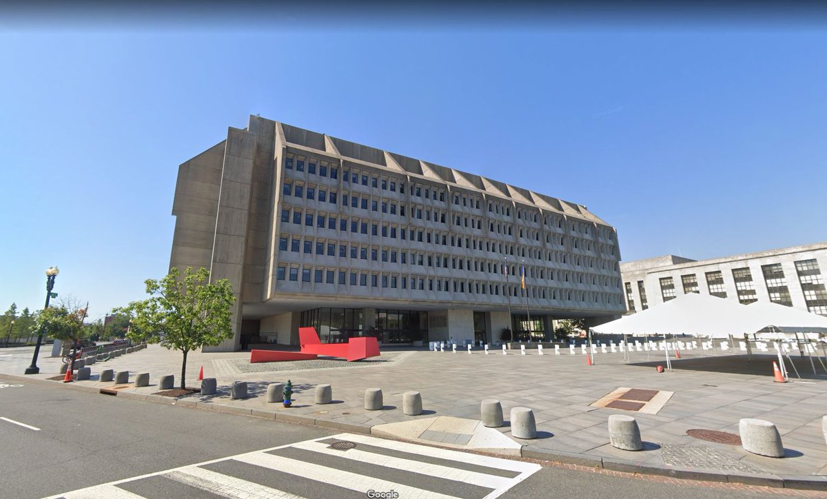 Worse still the government was taken over by the 1962 standard and gave away the keys to the kingdom, unleashing a barrage of inhumane and ugly Brutalist architecture on the Capital. Classical design was entirely rejected and replaced by Modernism11/