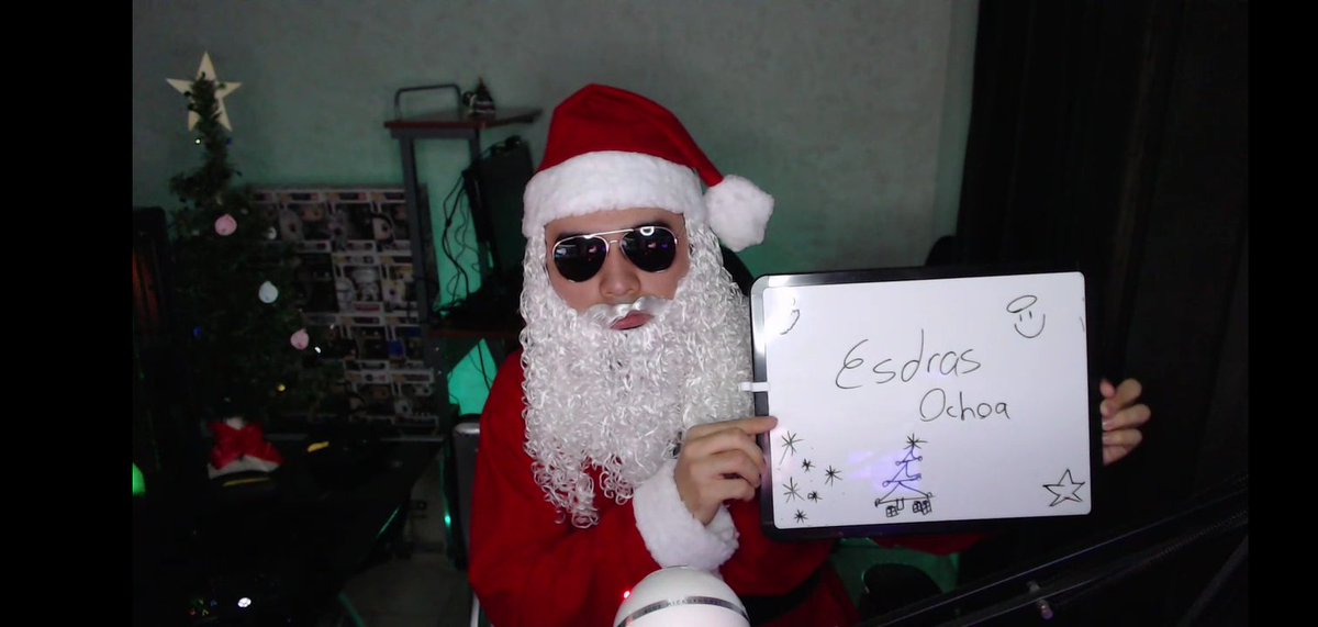 Gabi_0choa's tweet photo. Gracias a @almich90_ por traer al héroe favorito de todos los niños y gracias por la zing Santa #SantaCool 😎🤙 https://t.co/lH92jlX6OA