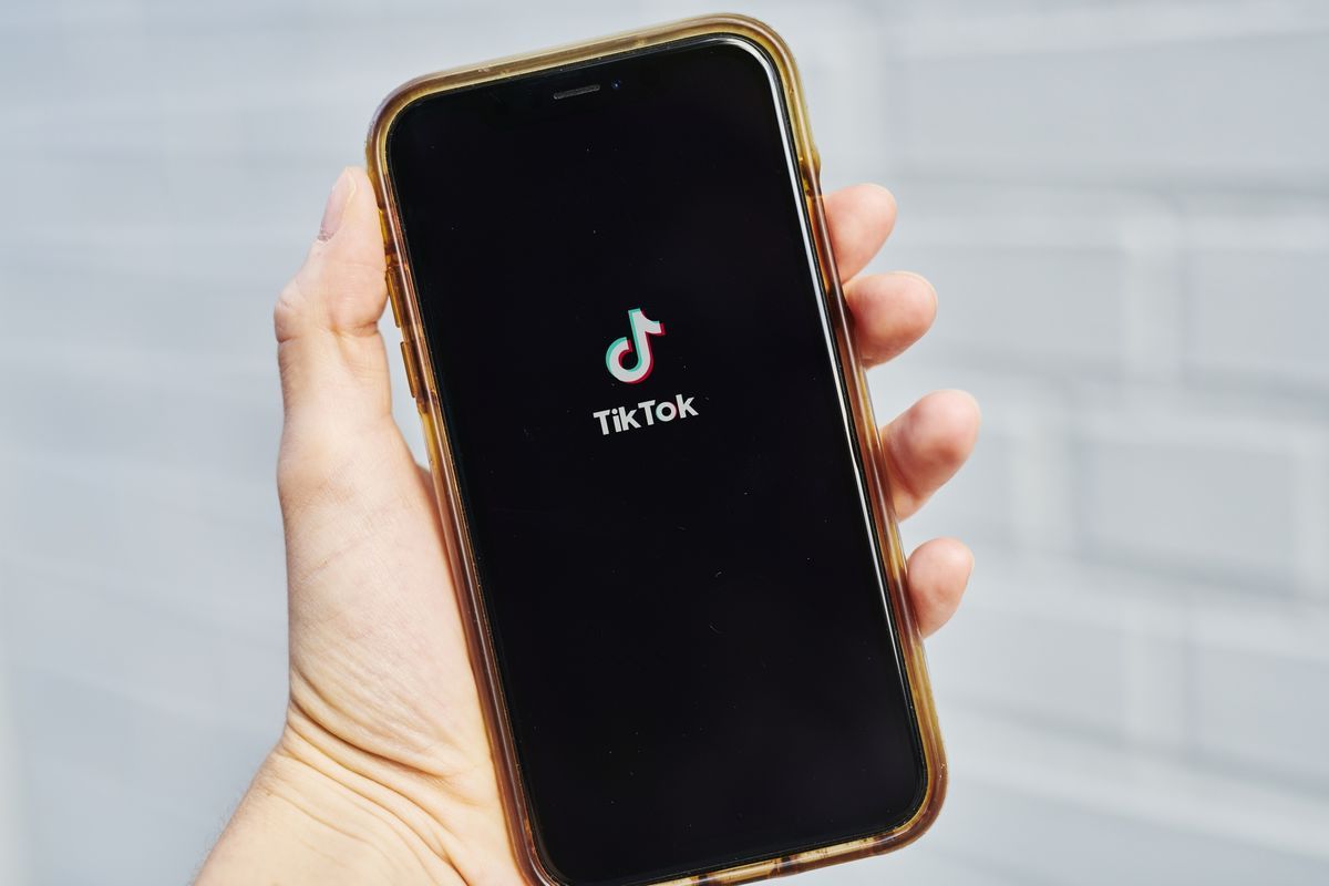 BrandCentral's tweet photo. The social media landscape continues to make the music business more and more complex. Yet one more reason to dig into #TiCTok and figure out what makes it "tick" ... https://t.co/6dEdbkghEp https://t.co/1UF3LB6cjb