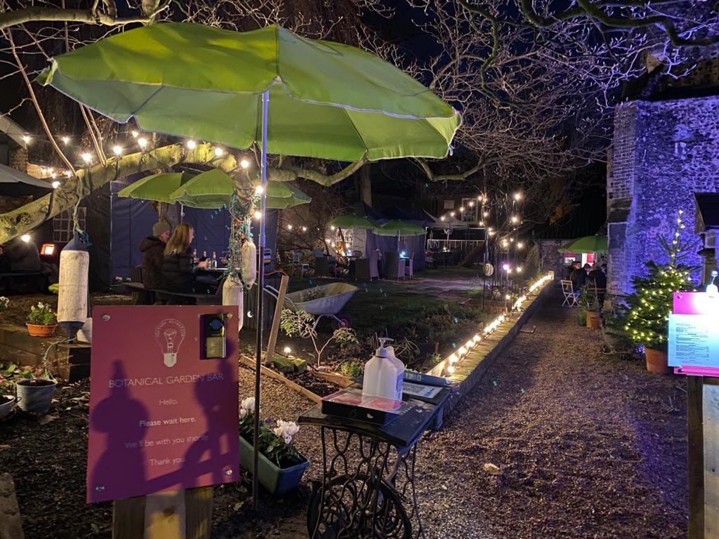 stephen_crocker's tweet photo. Managed to get an hour out today to visit the #BotanicalBar at the home of @c_directive in #Norwich

Truly unique #Christmas experience and an act of brilliant resilience and adaptability by Jack and the curious directive team 🎄👊🏼 https://t.co/xzZYvh2efu