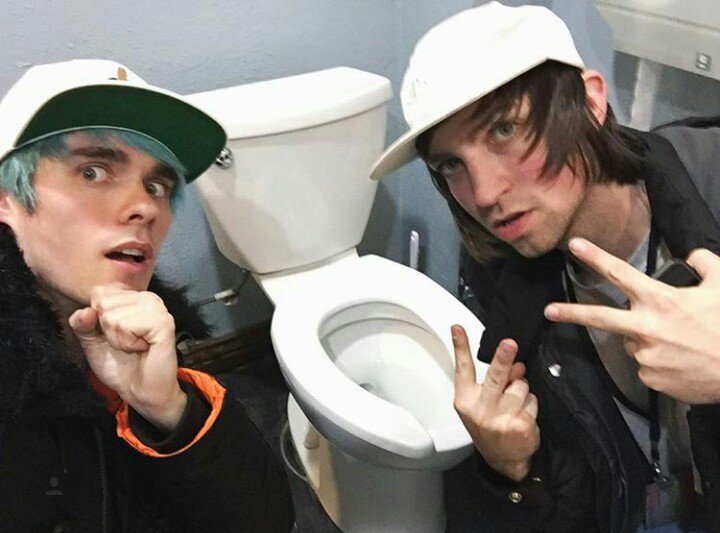 Awsten knight with toilets - a thread for  @telephonelftv because she was talking about making one but never did