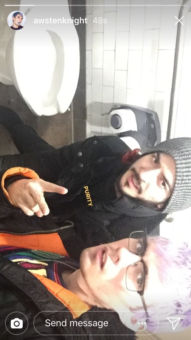 Awsten knight with toilets - a thread for  @telephonelftv because she was talking about making one but never did