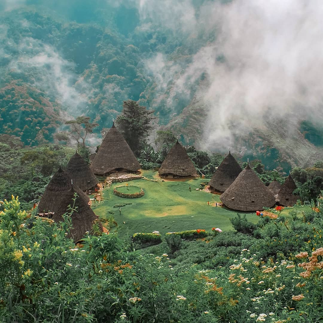 wisatafess's tweet photo. Desa Wisata Terbaik Di Indonesia Yang Waji Kamu Kunjungi. Indah Dan Mempesona!

                    ~Sebuah Utas~ https://t.co/Cqwh0LwtAd