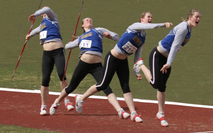 We see similar movement patterns in many other throwing/rotational sports. Lead foot ‘open’ to engage the large muscle groups. 3/10