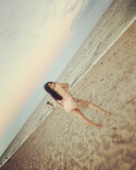 Wish I can move here 🙏🏻😩 #miami #florida #beach https://t.co/Fse4O87634<a href="/tag/miami"class="tags">#miami</a><a href="/tag/florida"class="tags">#florida</a><a href="/tag/beach"class="tags">#beach</a>